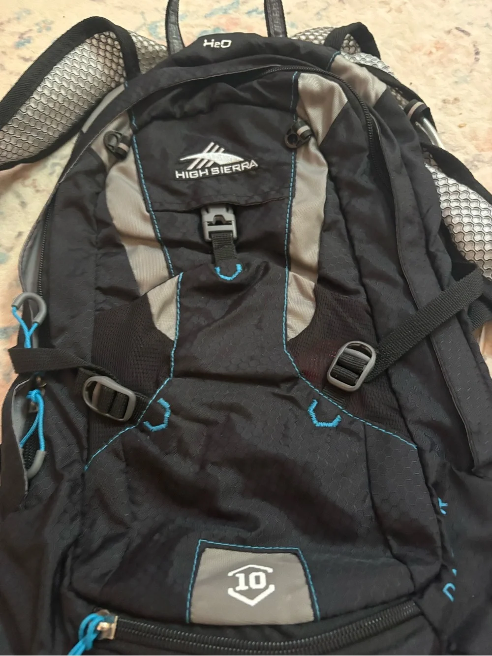 High Sierra Piranha 10L Hydration Pack. Needs new bladder.